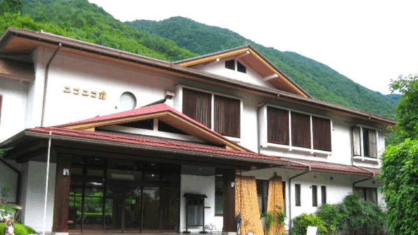 北下呂・湯屋温泉　炭酸泉の宿ニコニコ荘