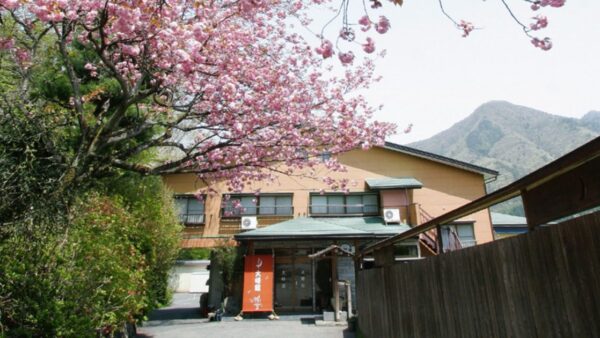 上牧温泉　大峰館